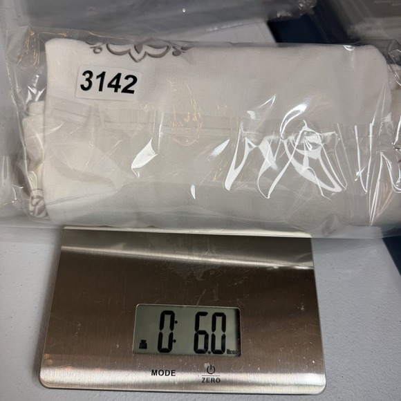 Tommy Hilfiger Womens T-Shirt White Silver Embellished Floral Trim Artsy Size 3X - Picture 12 of 12